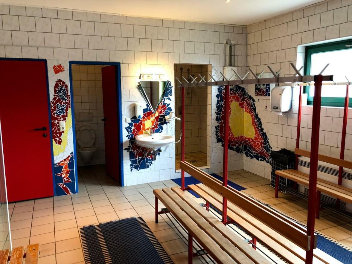 Hotel Indoor Camping Formel1 Motogp Spielberg Judenburg Exterior foto